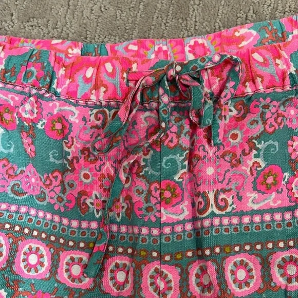 Authentic Vineyard vines women’s shorts - Picture 3 of 8